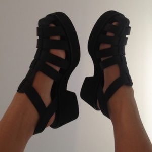 American Apparel: Black Jelly Sandals
